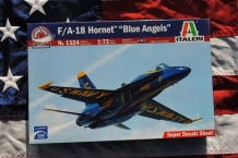 images/productimages/small/FA-18 Hornet Blue Angels - Showed Aircraft No.1 Italeri 1324 voor.jpg